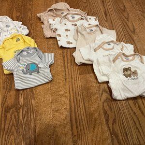 Gerber Onesies - Newborn and 0-3 Months (Lot of 9)